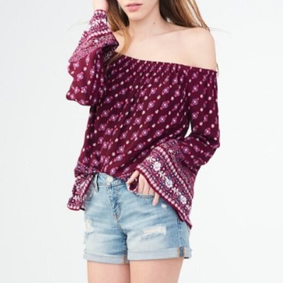 AEROPOSTALE DISTRESSED JEAN SHORTS - Picture 2 of 7